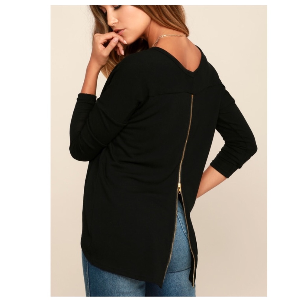 Lulu’s Long Sleeve Sweater with Gold Zipper Back L